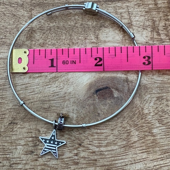 Harley-Davidson Flag Star Charm Legend Bangle Bracelet - Picture 5 of 5